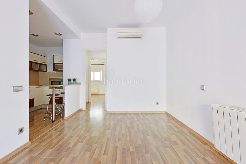 Foto 4d8f5902-0629-444f-b2ec-5c8572aa5fb7. Ático  en venta en carrer de déu i mata, 142, Barri de les Corts en Barcelona