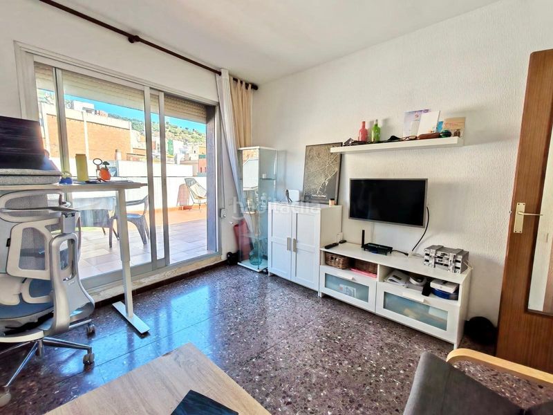 Foto 109487f9-52e2-4819-9279-5105df3d2bbf. Àtic a Roquetes Barcelona