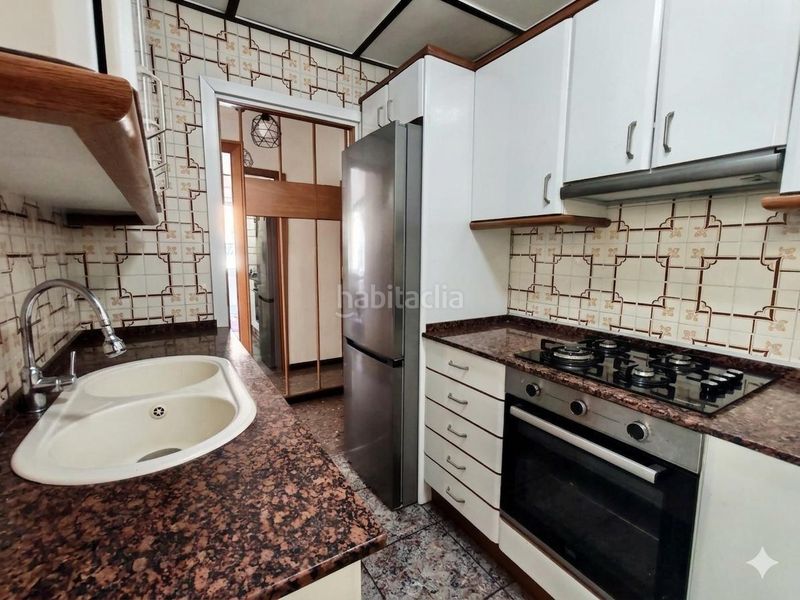 Foto bcb6dad8-8b54-4bb1-9cc8-65ae6abfba40. Àtic a Roquetes Barcelona