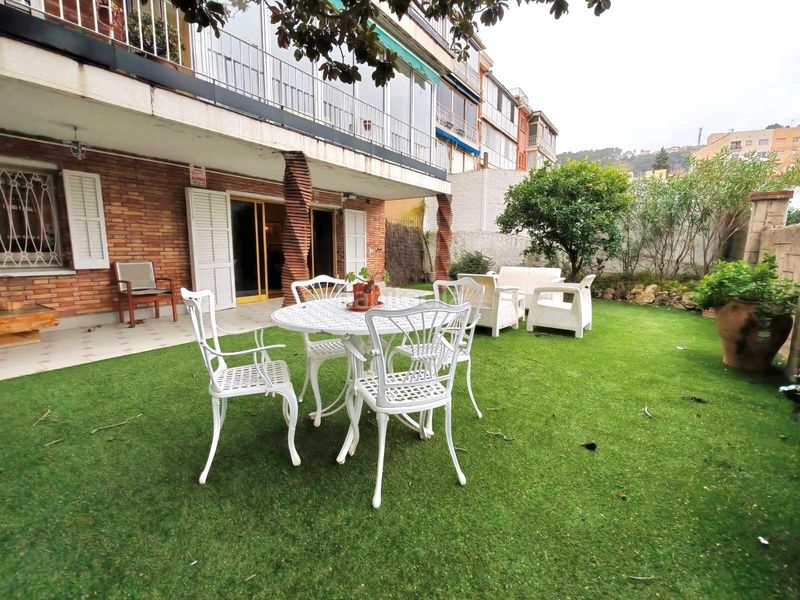 Foto 0d7bc32a-b664-4069-8967-7767ee99bad3. Planta baixa a La Font d´en Fargues Barcelona