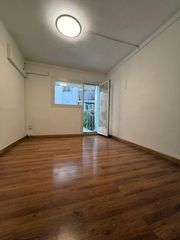 Pis a La Teixonera. Piso en venta en la teixonera, barcelona