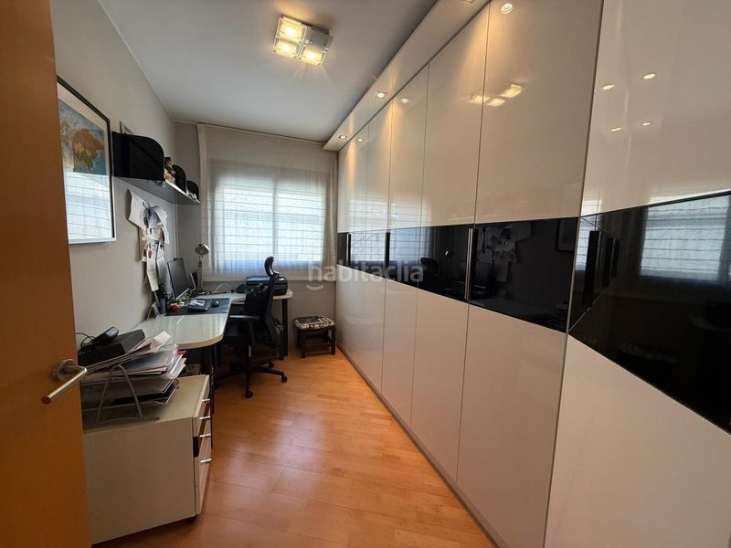 Foto 117a40fb-c801-4828-9506-1c9e9c15da7c. Apartament amb calefacció aparcament a Sants-Badal Barcelona