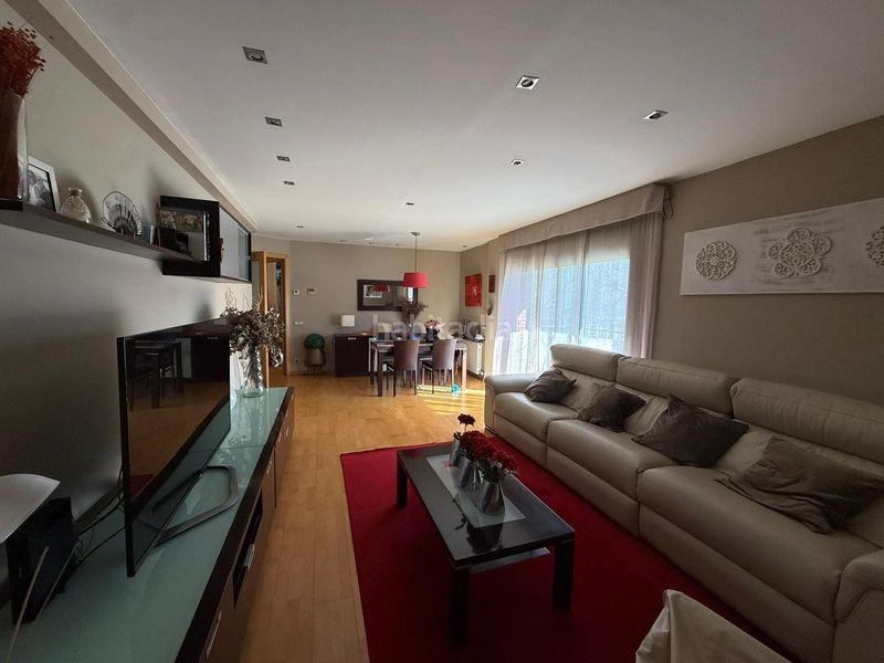 Foto 4c6f91fa-d403-41c9-ba4a-a63cde3f6852. Apartament amb calefacció aparcament a Sants-Badal Barcelona