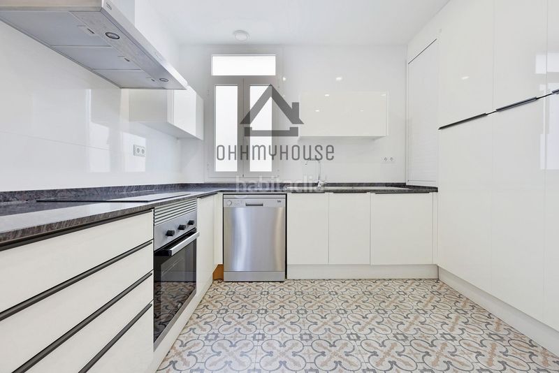 Foto c24821bb-5dde-4149-8966-13421a8cfd83. Pis amb calefacció a Dreta de l´Eixample Barcelona