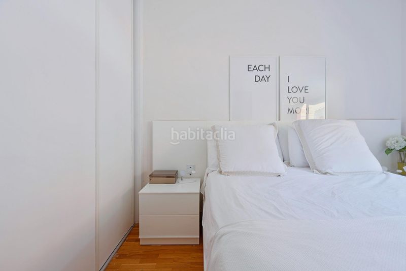 Foto 314a013d-ce22-4e9f-bbe1-1ddea00caf89. Apartament amb calefacció a El Camp de l´Arpa del Clot Barcelona