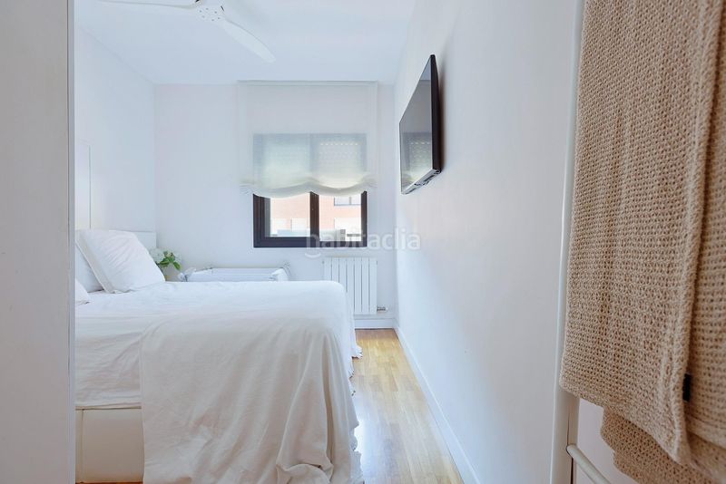 Foto 9a654c43-1b28-4ef2-be13-794ad9e9534b. Apartament amb calefacció a El Camp de l´Arpa del Clot Barcelona
