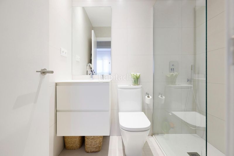 Foto c78a208c-5bca-4f1a-99d7-7dfdd809085d. Apartament amb calefacció a El Camp de l´Arpa del Clot Barcelona