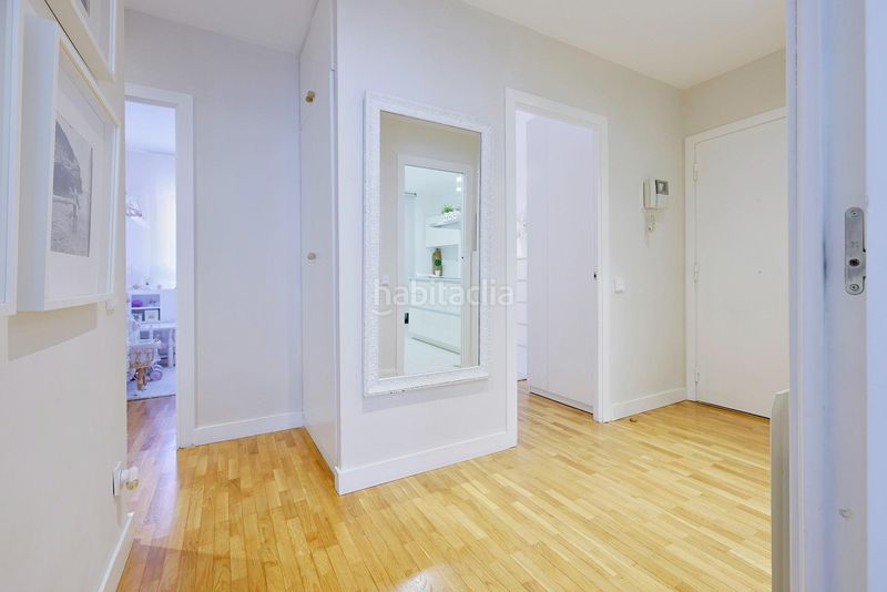 Foto f41ce8b1-cf94-4538-96f0-cc686430c193. Apartament amb calefacció a El Camp de l´Arpa del Clot Barcelona