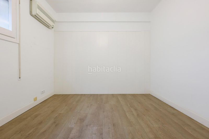 Foto d25c29f6-f32b-43c1-a685-c638203047cd. Pis amb calefacció a Dreta de l´Eixample Barcelona