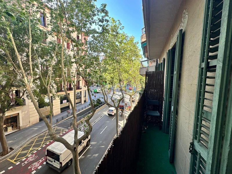 Foto baea91df-b94a-462a-8859-16c5139b6f36. Pis a Sagrada Família Barcelona