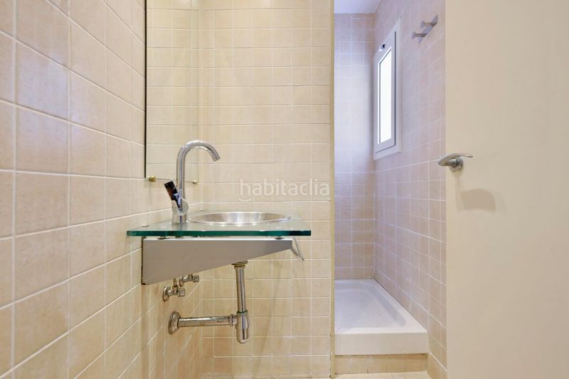 Foto 422ce4d7-f7bc-45fd-be92-08c9aa9a63a4. Pis amb calefacció a Barri de les Corts Barcelona
