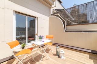 Alquiler Apartamento  Carrer bergara. Amplio piso reformado en barcelona