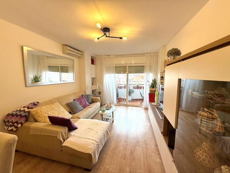 Foto 4494863b-e753-45c0-8635-fac476f0ae16. Piccolo appartamento con parcheggio in Les Planes Hospitalet de Llobregat (L´)