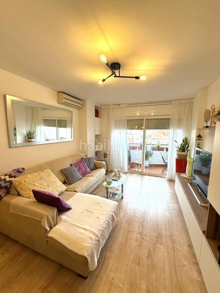 Foto 869b77df-b5b1-4683-8af7-13bd7ca4c141. Piccolo appartamento con parcheggio in Les Planes Hospitalet de Llobregat (L´)