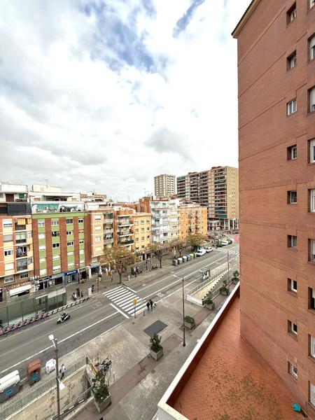 Foto 8ad1ce3f-071c-44af-bf0b-a17f30646088. Piccolo appartamento con parcheggio in Les Planes Hospitalet de Llobregat (L´)