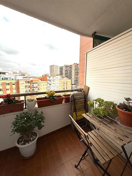 Foto 92d44b5c-6149-499e-b142-83eee88c5766. Piccolo appartamento con parcheggio in Les Planes Hospitalet de Llobregat (L´)