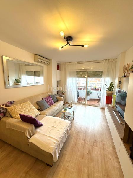 Foto f0739b60-710b-4e2a-82b2-773fe4b1cefc. Piccolo appartamento con parcheggio in Les Planes Hospitalet de Llobregat (L´)