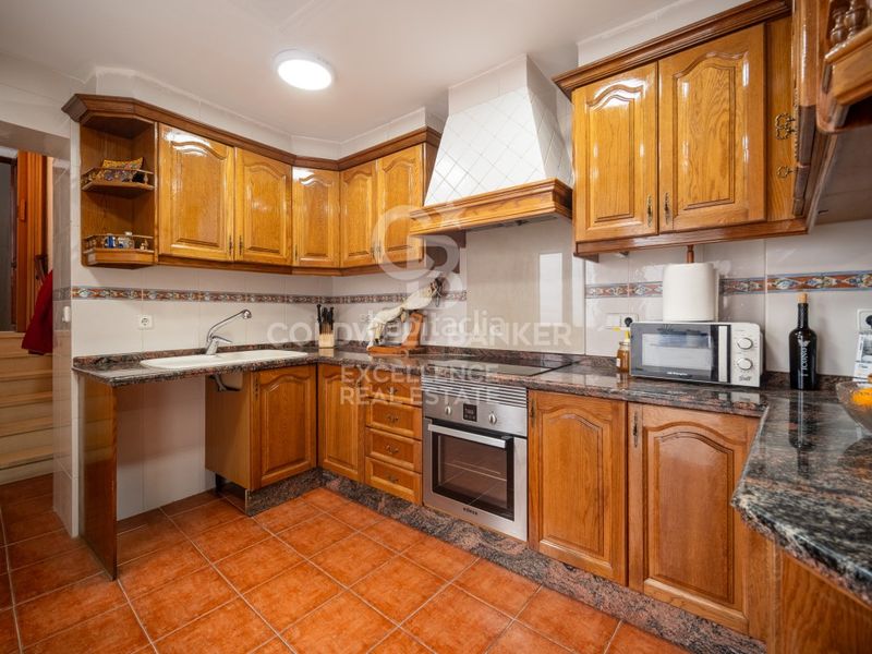 Foto 09746973-be95-421d-9621-8975db129182. Casa amb aparcament a Oliva pueblo Oliva