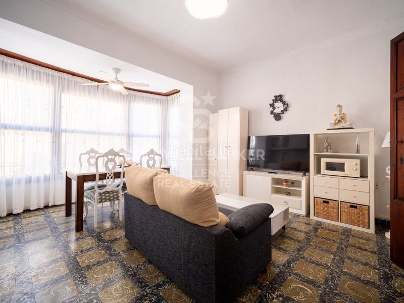 Foto b10d48be-8504-47d0-81ab-262cf4e18a98. Casa amb aparcament a Oliva pueblo Oliva