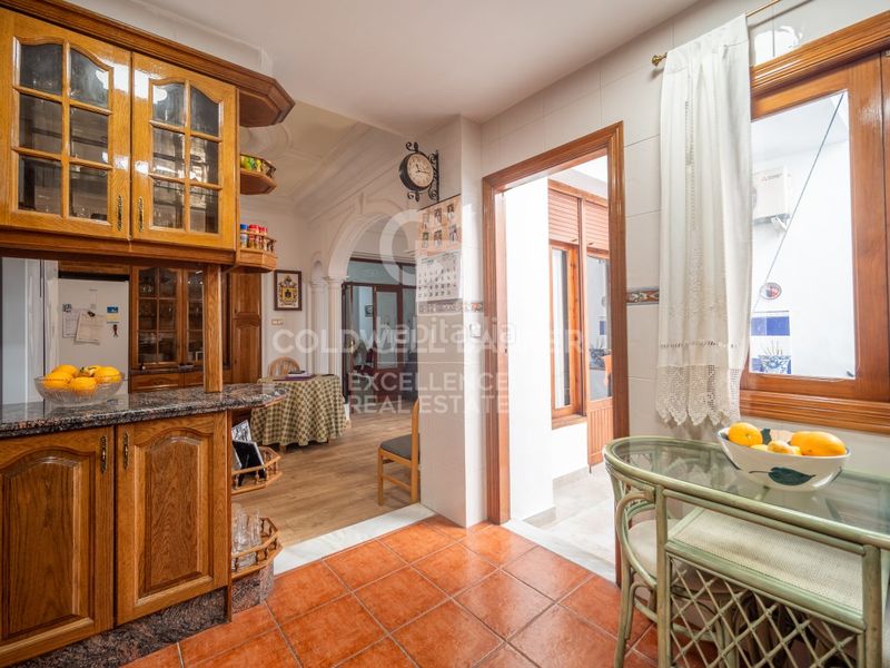 Foto c8fbd7b2-dfcb-449a-9943-9164d0123d4d. Casa amb aparcament a Oliva pueblo Oliva