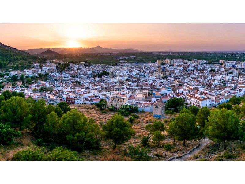 Foto daea43ea-1c51-4a42-a87b-10797211e106. Casa amb aparcament a Oliva pueblo Oliva