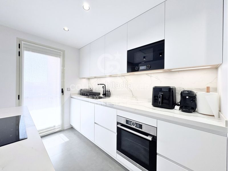 Piso vivienda de diseño en urbanización con terraza, piscina, pádel, garaje en av alfahuir en Valencia - Imagen 14