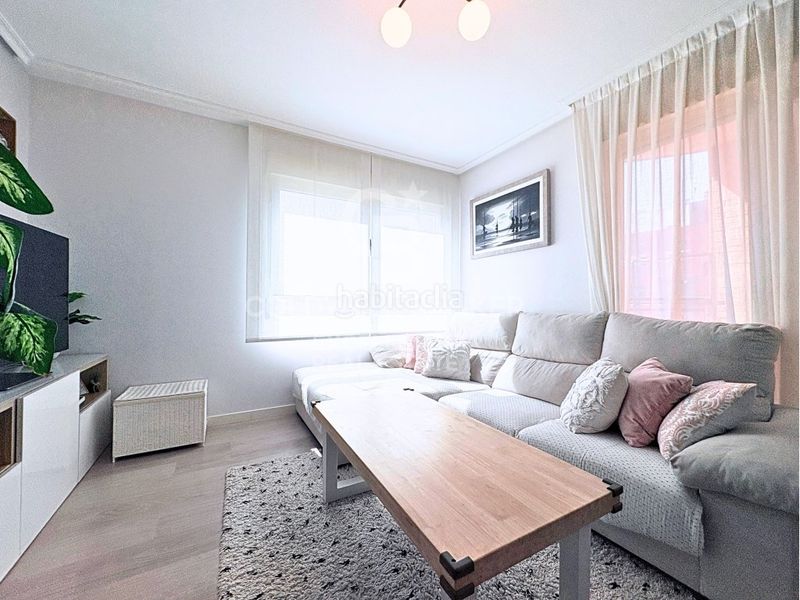 Piso vivienda de diseño en urbanización con terraza, piscina, pádel, garaje en av alfahuir en Valencia - Imagen 7