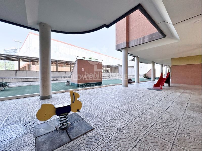 Piso vivienda de diseño en urbanización con terraza, piscina, pádel, garaje en av alfahuir en Valencia - Imagen 38