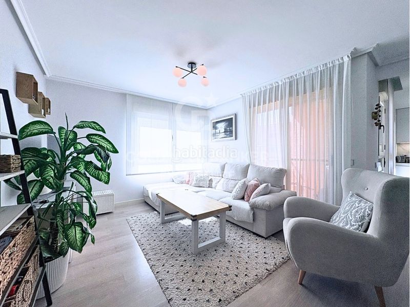 Piso vivienda de diseño en urbanización con terraza, piscina, pádel, garaje en av alfahuir en Valencia - Imagen 5