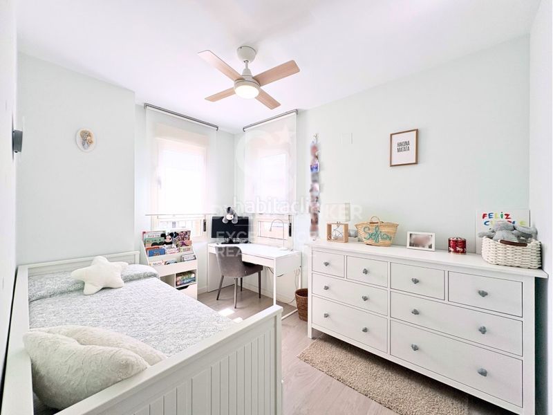 Piso vivienda de diseño en urbanización con terraza, piscina, pádel, garaje en av alfahuir en Valencia - Imagen 26