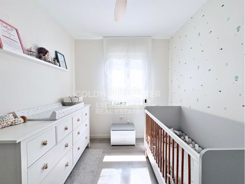 Piso vivienda de diseño en urbanización con terraza, piscina, pádel, garaje en av alfahuir en Valencia - Imagen 28