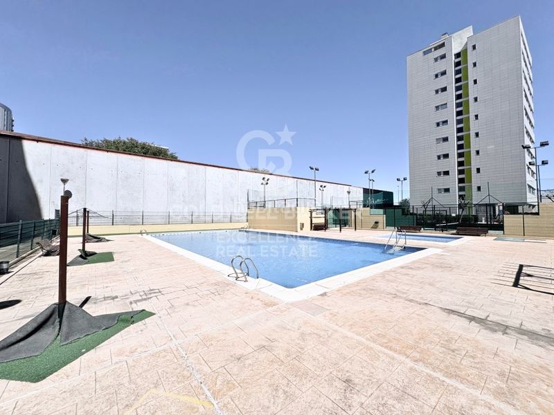 Piso vivienda de diseño en urbanización con terraza, piscina, pádel, garaje en av alfahuir en Valencia - Imagen 32
