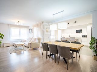 Pis  Calle jose chabas bordehore. Vivienda de diseño en urbanización con terraza, piscina, pádel,