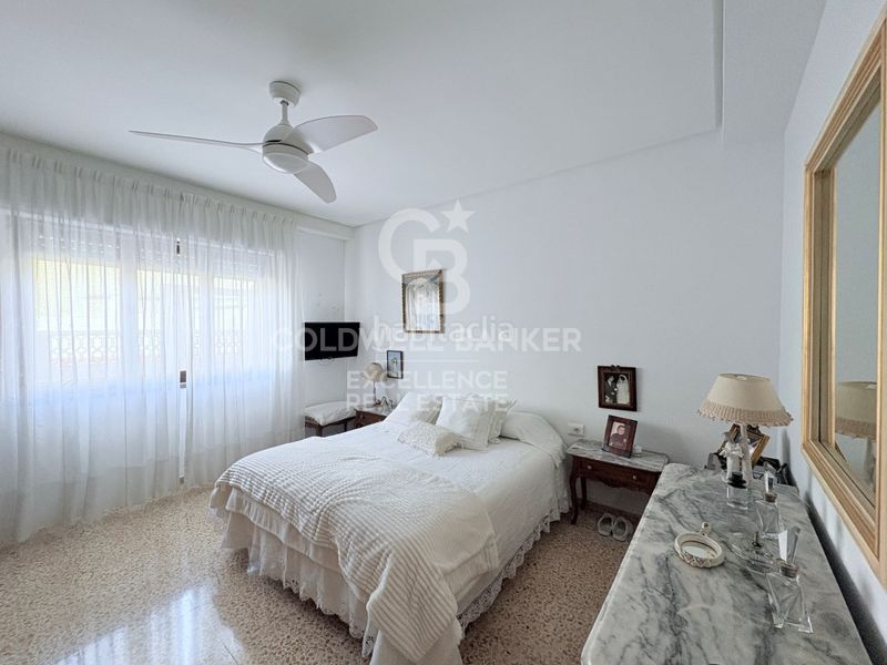 Foto 19ea9dcc-cc76-48ae-b0c4-e4623cffe239. Edifici a Oliva pueblo Oliva