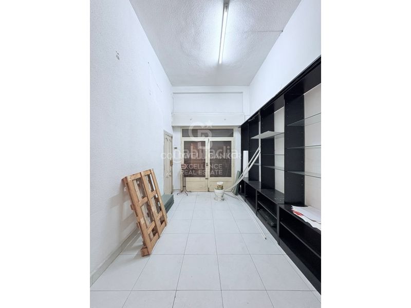 Foto 249f95ed-2ab0-47d5-a4c8-86c5dc29e94e. Edifici a Oliva pueblo Oliva