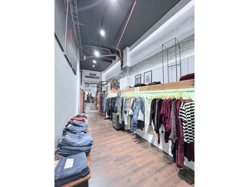 Foto 3b2de8e4-8b13-4aba-a3b8-0fcf66788626. Edifici a Oliva pueblo Oliva