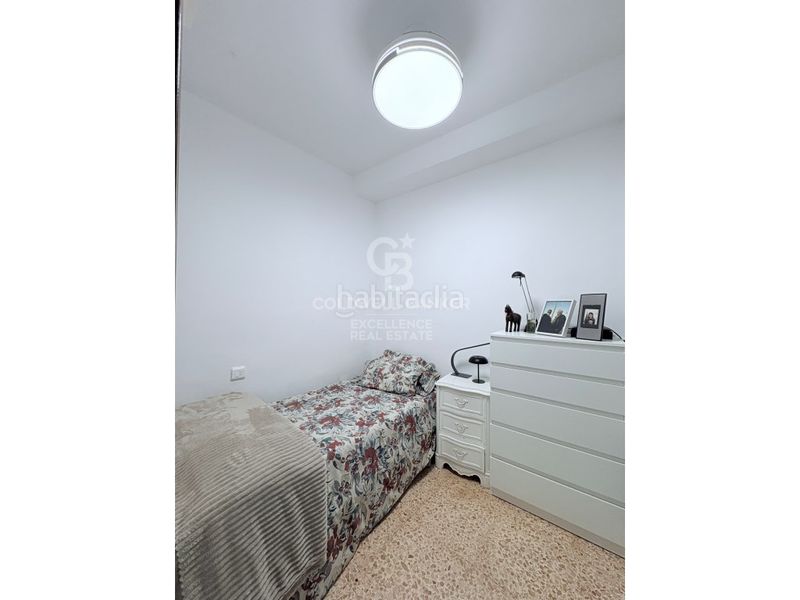 Foto 42e51b75-c946-4944-8658-c6ae007b9a04. Edifici a Oliva pueblo Oliva