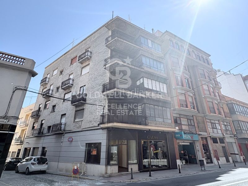 Foto 43c5ef38-6239-4157-806a-2edd15629914. Edifici a Oliva pueblo Oliva