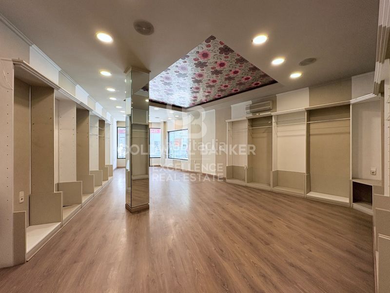 Foto 44719da8-8bd1-49f3-a499-c184b05d69ec. Edifici a Oliva pueblo Oliva