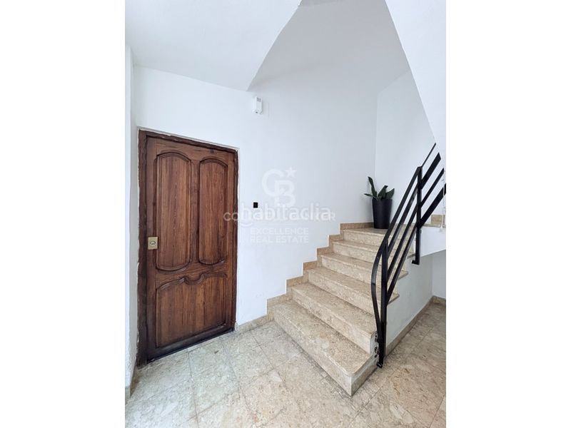 Foto a4e011a2-d80f-4713-9cdc-d8a2720072a4. Edifici a Oliva pueblo Oliva