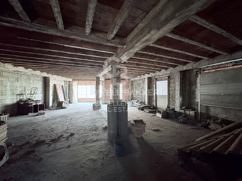 Foto ac30719d-97a4-4b2d-92f5-b63ea4ff60a9. Edifici a Oliva pueblo Oliva