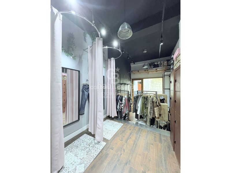 Foto d2051cd6-c565-4f35-a7c9-7af03b48262b. Edifici a Oliva pueblo Oliva