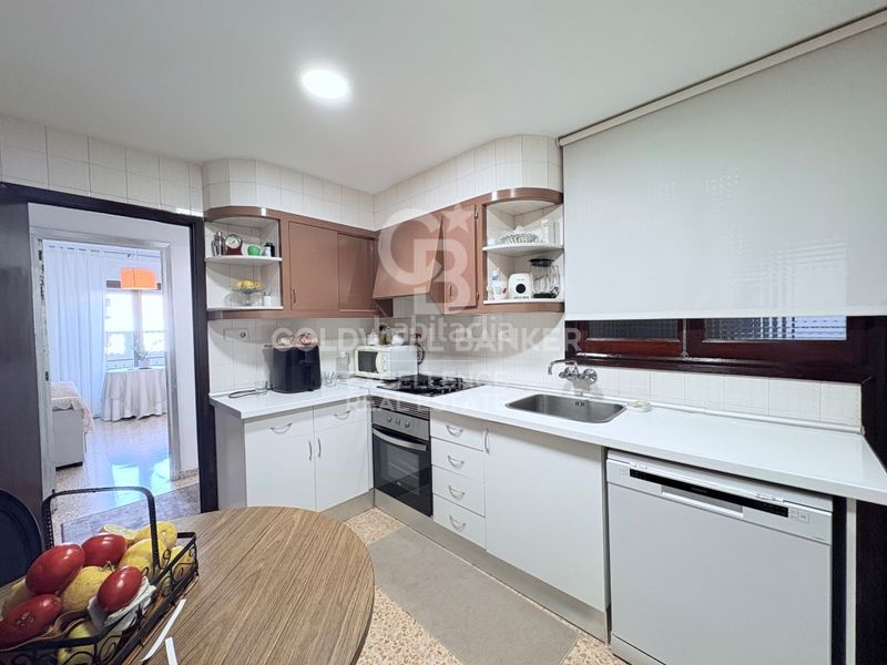 Foto ed1720ba-f042-4182-a4a5-1a2e21274401. Edifici a Oliva pueblo Oliva