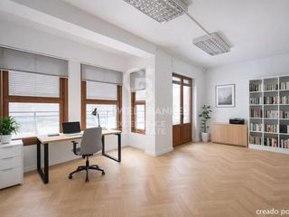 Piso  Calle cura pleban. Conjunto de tres viviendas en edificio con carácter en el corazó