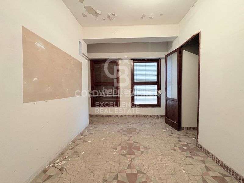 Foto 68070305-9aa9-42f0-8342-e3d7ab92699f. Pis a Oliva pueblo Oliva