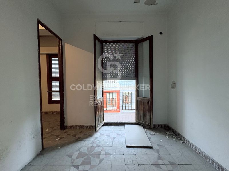 Foto 7a45ecfd-dcf3-4a29-bc7c-e225651d7dde. Pis a Oliva pueblo Oliva