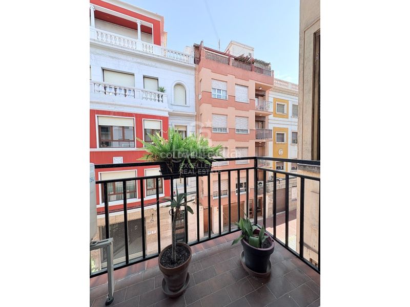 Foto 8f301fb3-7b04-4776-843a-a920fe513b47. Pis a Oliva pueblo Oliva