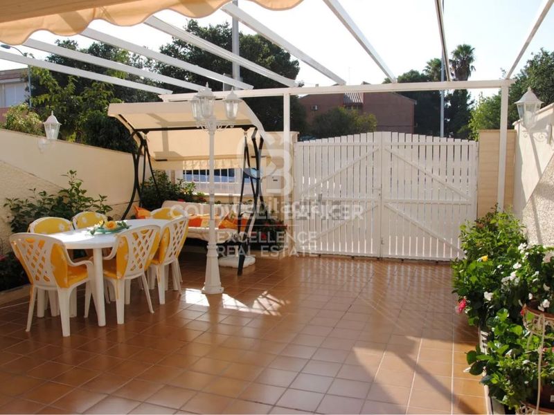 Foto f8a7485a-ab61-4349-87b7-88cb2d9495a4. Casa amb aparcament a Santiago de La Ribera San Javier
