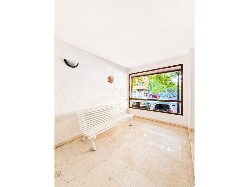 Piso amplio y luminoso piso con 2 terrazas en zona amistad en Valencia - Imagen 27