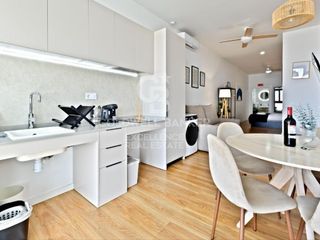 Apartment  Avenida pio baroja escriptor. Apartamento moderno con licencia turística en av pio baroja, cam